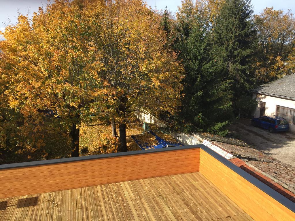 Bull'It Hotel Saint-Genis-Laval Bagian luar foto