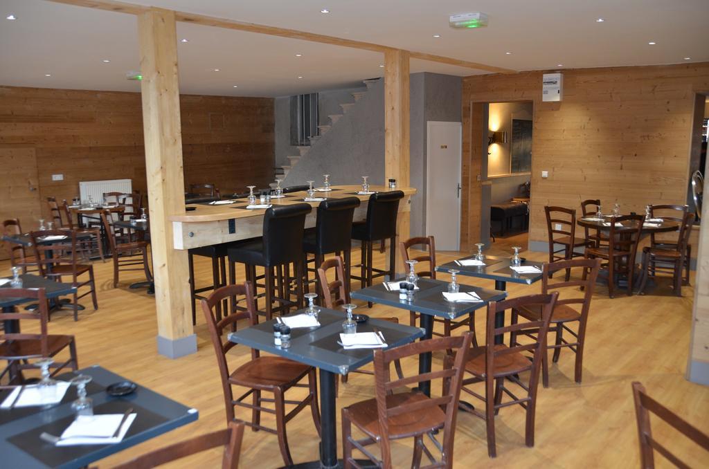Bull'It Hotel Saint-Genis-Laval Bagian luar foto