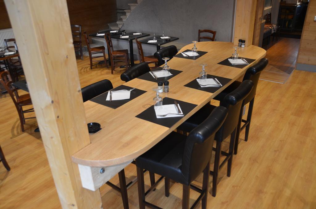 Bull'It Hotel Saint-Genis-Laval Bagian luar foto