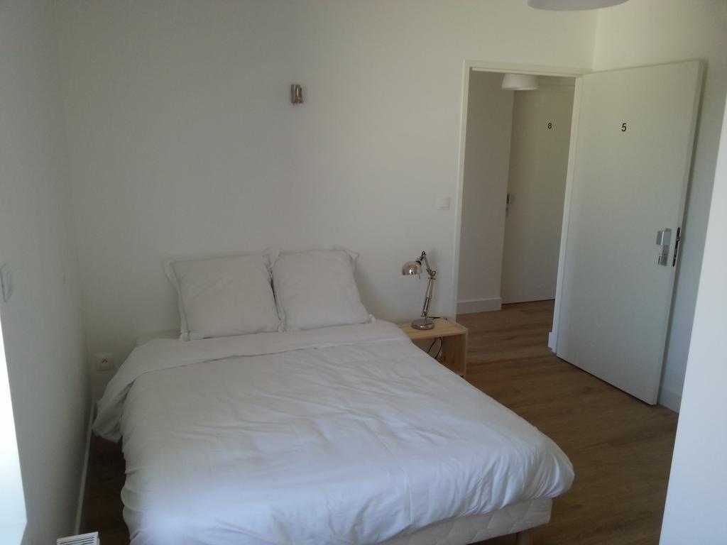 Bull'It Hotel Saint-Genis-Laval Bagian luar foto