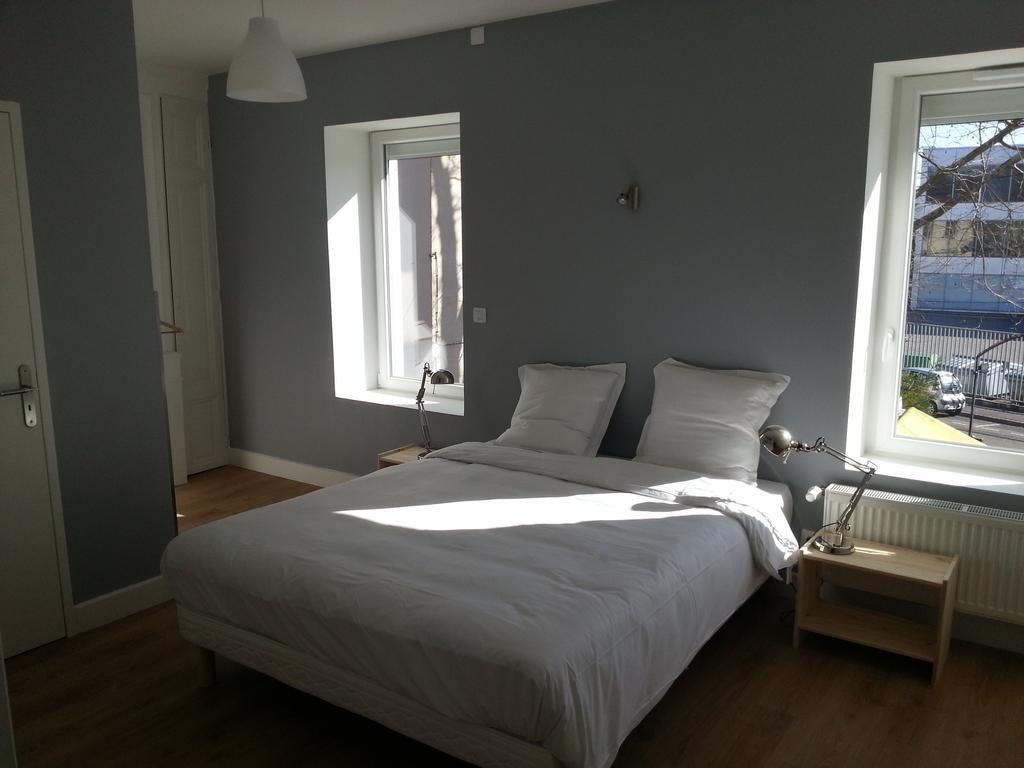 Bull'It Hotel Saint-Genis-Laval Ruang foto
